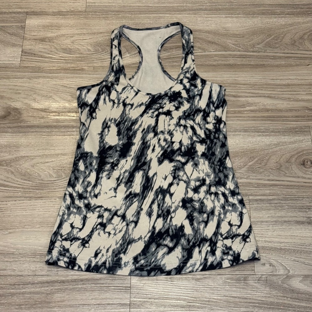 Lululemon Shibori Size 8 Granite Cool Racerback Tank Top